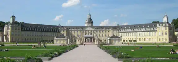 Ermittlungen oder Beobachtungen in Karlsruhe - Detektive.com Detektive ermitteln rund um das Schloss Karlsruhe