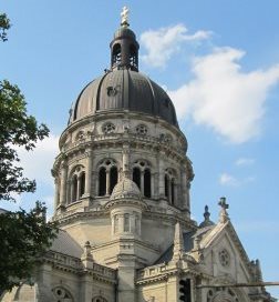 Privatdetektive ermitteln in Mainz Die Christuskirche als Symbol für Detektivarbeit in Mainz