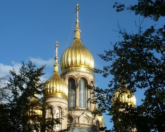 Die Russisch-Orthodoxe Kirche als Sinnbild für Detektivarbeit in Wiesbaden