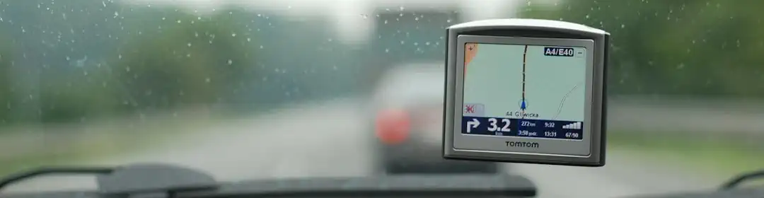 Detektive.com - Wir informieren Sie über die Nutzungsmöglichkeiten der GPS-Ortung Ein GPS Gerät als Symbol für die GPS-Ortung