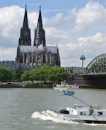 Observationen rund um den Kölner Dom durch Detektive