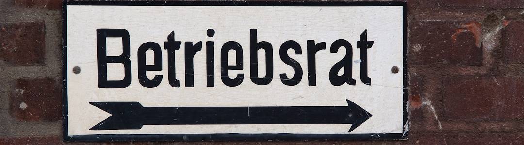 Detektive sammeln Beweise für Gerichtsverfahren. Gerichtsurteil: Kündigung Bertiebsratsmitglied bei Arbeitszeitbetrug.